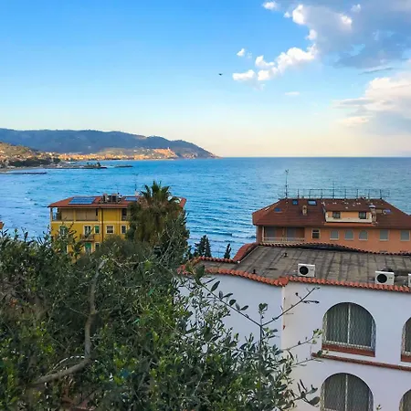 Apartment Il Geranio Sant'elmo - *